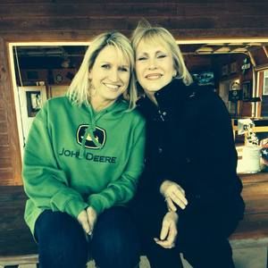 Meet your Posher, Leslie